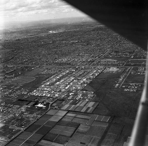 Monochrome aerial photograph of Moorabbin.