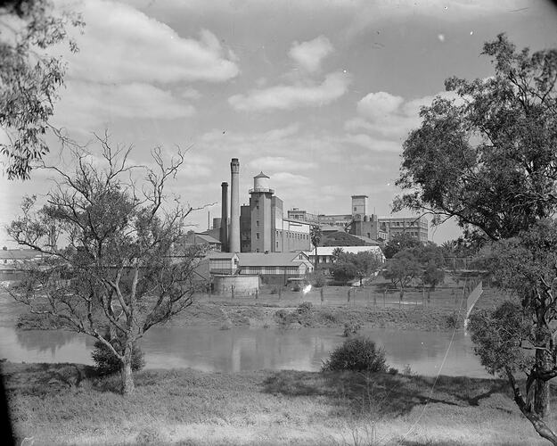 Kodak Australasia Pty Ltd, Abbotsford Plant from Across Yarra River, circa 1930s