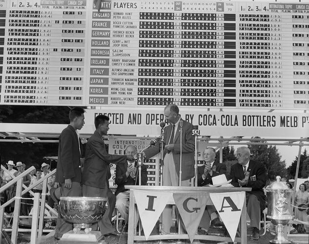Coca Cola, Trophy Presentation, Black Rock, Victoria, 21 Nov 1959