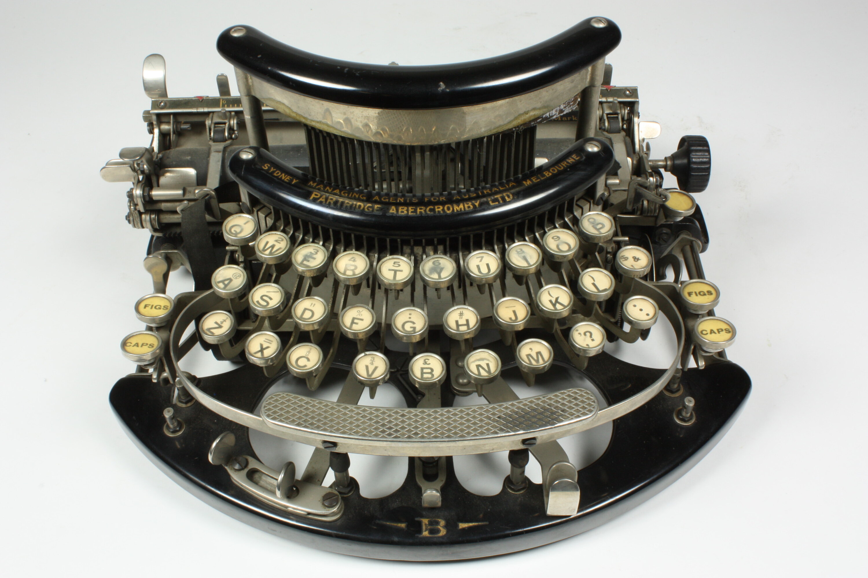 女王陛下主要資産　IMPERIAL TYPEWRITER 女王陛下主要資産 IMPERIAL TYPEWRITER Typewriter History