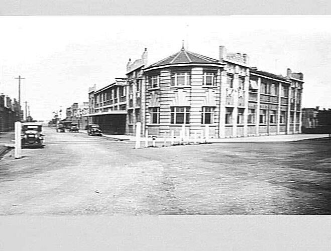 HEAD OFFICE: TAKEN NOV 1927
