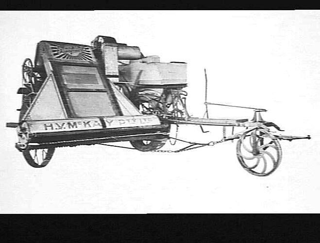 8 FT. HARVESTER: TAKEN JAN 1925