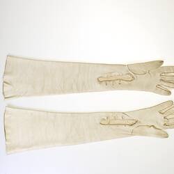 Glove - Cream Kid Leather, 1923