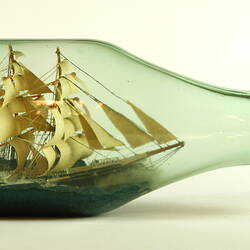 Ship Model - Clipper, Ariel,  in Bottle