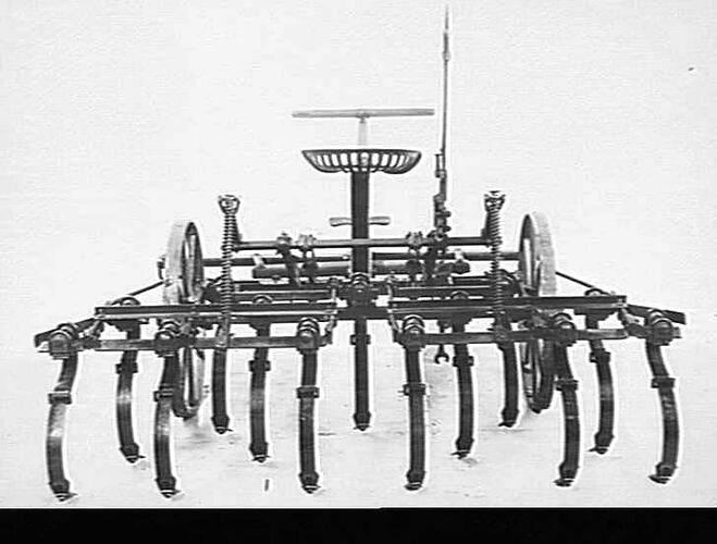 `SUNGLOW' W/- & WITHOUT FORECARRIAGE & WITH SPRING & RIGID TYNES: SEPT 1927