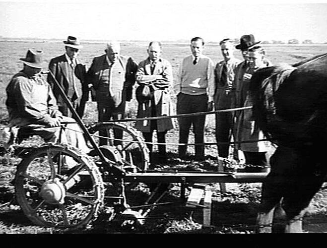 INSPECTING EXPERIMENTAL MOWER AT WERRIBEE: APRIL 1948