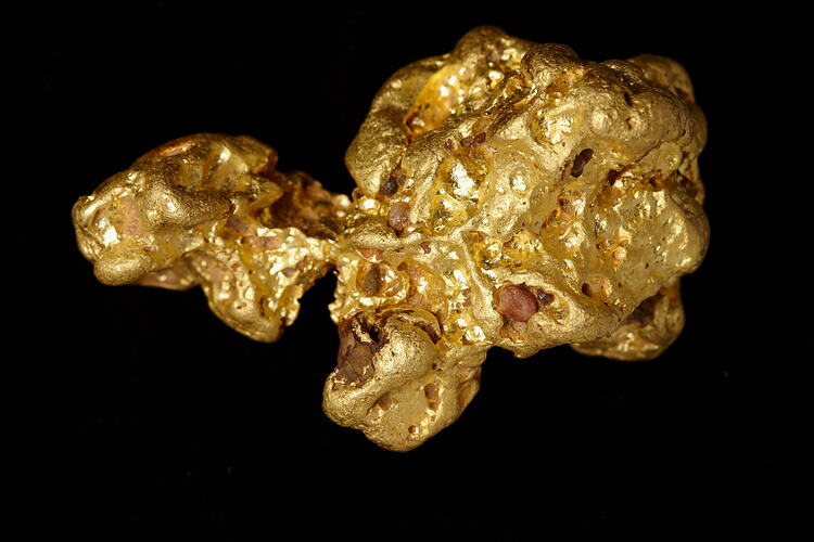 Godl nugget specimen.