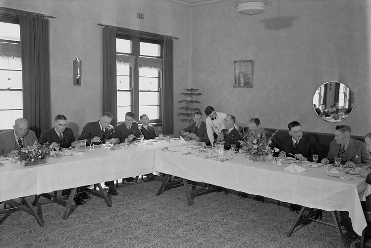 'Going to Town' Luncheon at Geelong