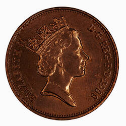 Coin - 2 Pence, Elizabeth II, Great Britain, 1988 (Obverse)