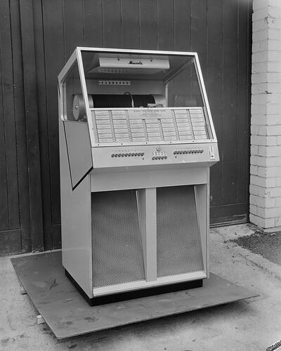 International Vending Machines, Jukebox, Brunswick, Victoria, 16 Dec 1959