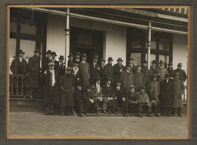 Photographic Employer's Association of Victoria At Hotel, Mornington Excursion, 10 May 1917
