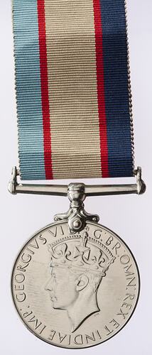 Medal - Australia Service, 1939-1945 - Obverse