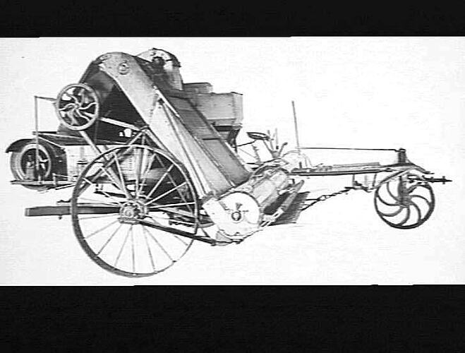 8 FT. HARVESTER: TAKEN JAN 1925