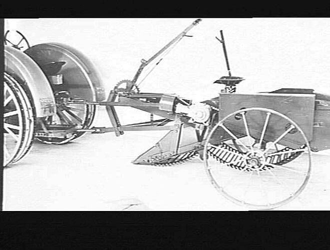 P.T.O. POTATO DIGGER: MAY 1944