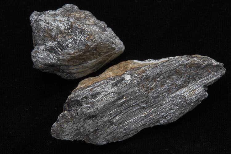 Boulangerite. [M 40565]