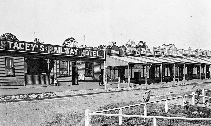[Stacey's Railway Hotel, Bunyip, circa 1905.]