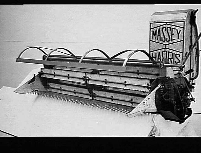 No. 3 REAPER THRESHER, FRONT - WITH CHOKECUTTER, 1933