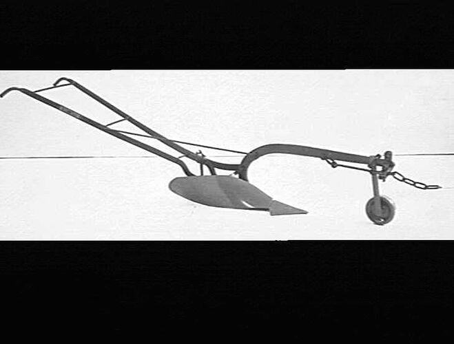 `SUNSTAR' NO. 1 (MOULDBOARD PLOUGH): 1934