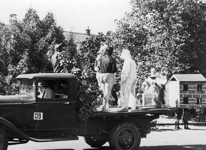 Photograph - Decorated Truck, Ballarat, 1938