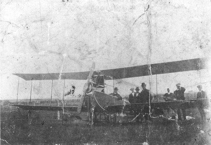 Duigan's Avro-Type Biplane with Bariquand & Marré Wright Engine at Geelong, circa 1916