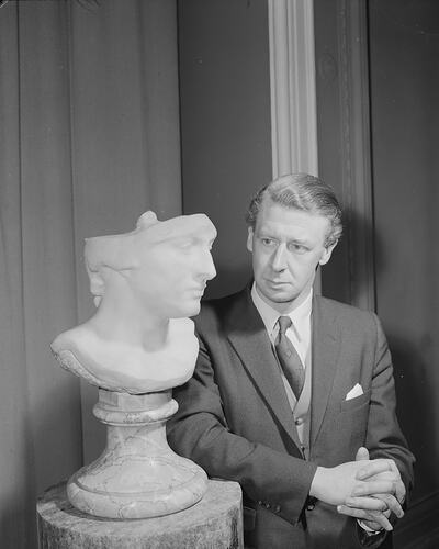 Felton Bequest, Man Standing with a Sculptural Portrait, Victoria, 23 Aug 1959