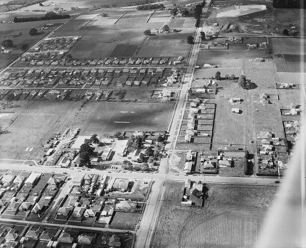 Monochrome aerial photograph of Glen Waverley.