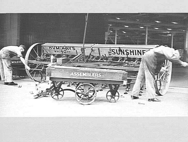 "ASSEMBLING `SUNTYNE': MARCH 1948"