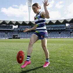 Digital Photograph - Mikayla Bowen Kicking Football, Geelong Football Club AFL Women's Team (AFLW), Geelong, Aug 2023