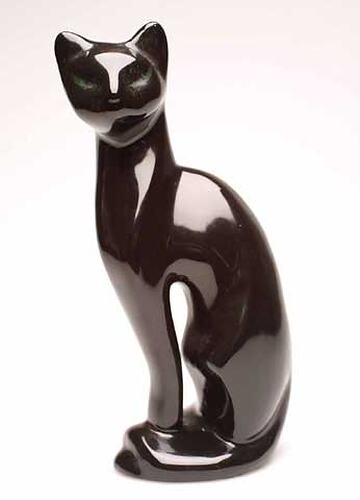 Figurine cat