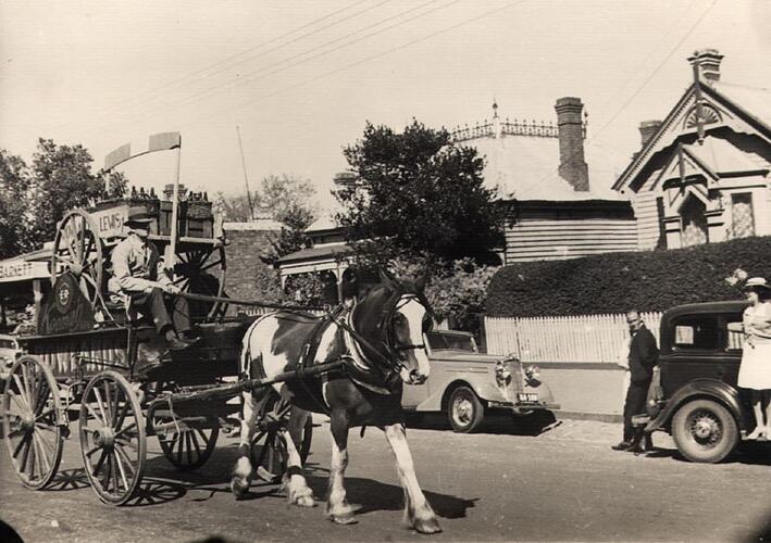Photograph - Horse and Cart, Ballarat, 1938