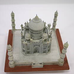 Taj mahal clay store model