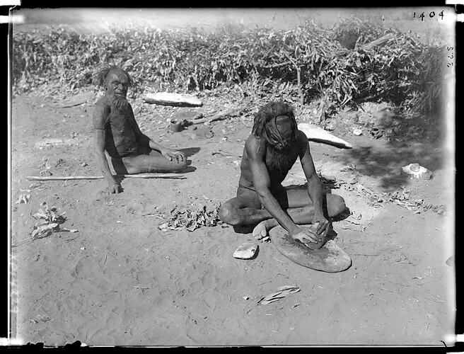 Warumungu man acknowledged as an expert axe maker, Tennant Creek, Central Australia, July 1901.