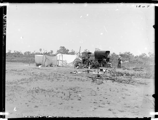 Camp 5 at Willow Well in the Stevenson Valley, Spencer and Gillen Expedition, 24 March 1901