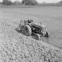 Negative - International Harvester, GL-90 Disc Plough & W6 Tractor, Somerton, 1947