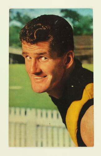 Football Card - Pat Guinane, Richmond, Mobil VFL Football Photos Series, 1964
