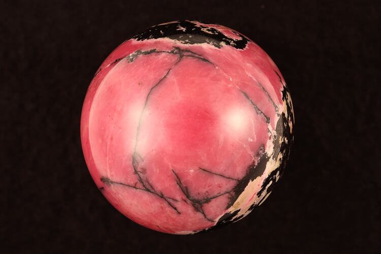 Rhodonite. [M 47638]