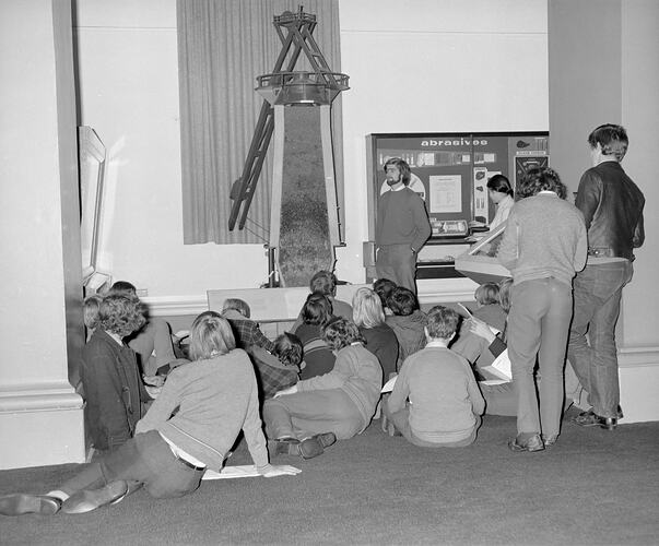 Patrick E. Griffin and students at the Science Museum, Melbourne, 1973