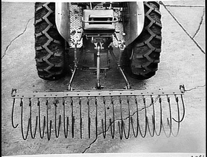 3 PT LINKAGE DUMP RAKE FITTED TO 44K SPECIAL: AUG 1956