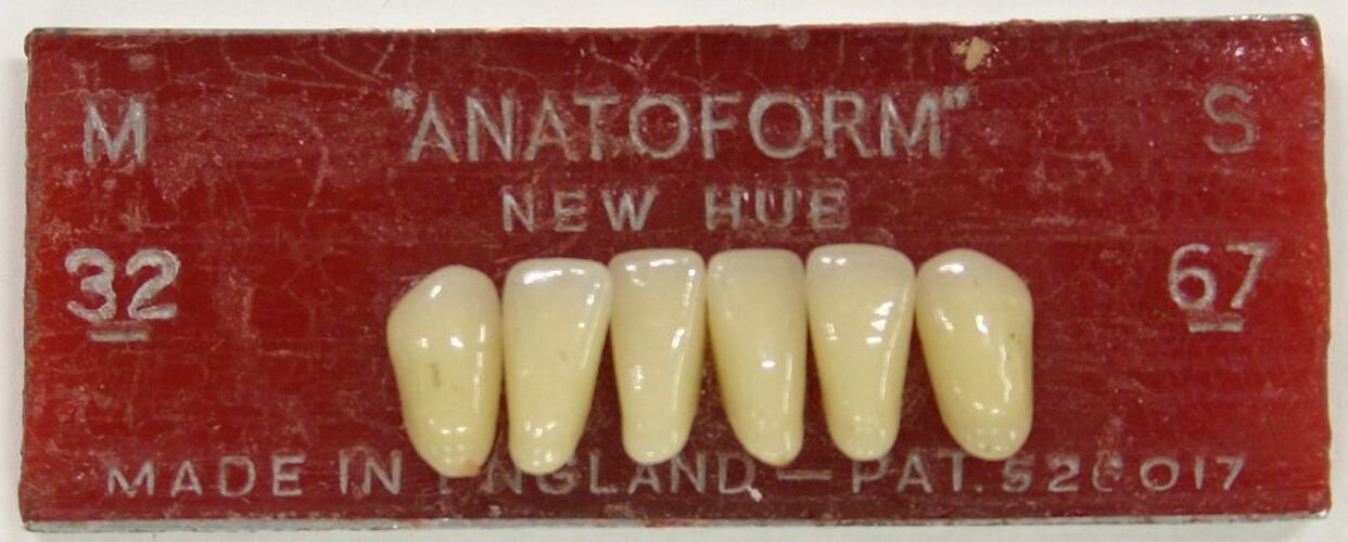 Set of six artificial incisor teeth