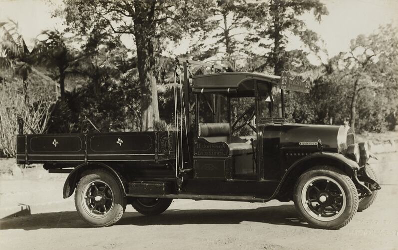 Photograph - Brockway Motors Ltd, Brockway Junior with Hand Tipping Body, Sydney, New South Wales, circa 1920