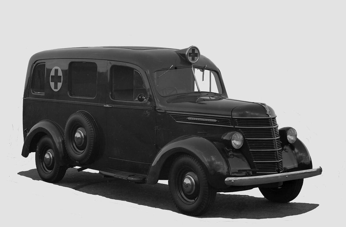 Negative International Harvester, D2 Motor Ambulance (Presentation), RAAF, 1940