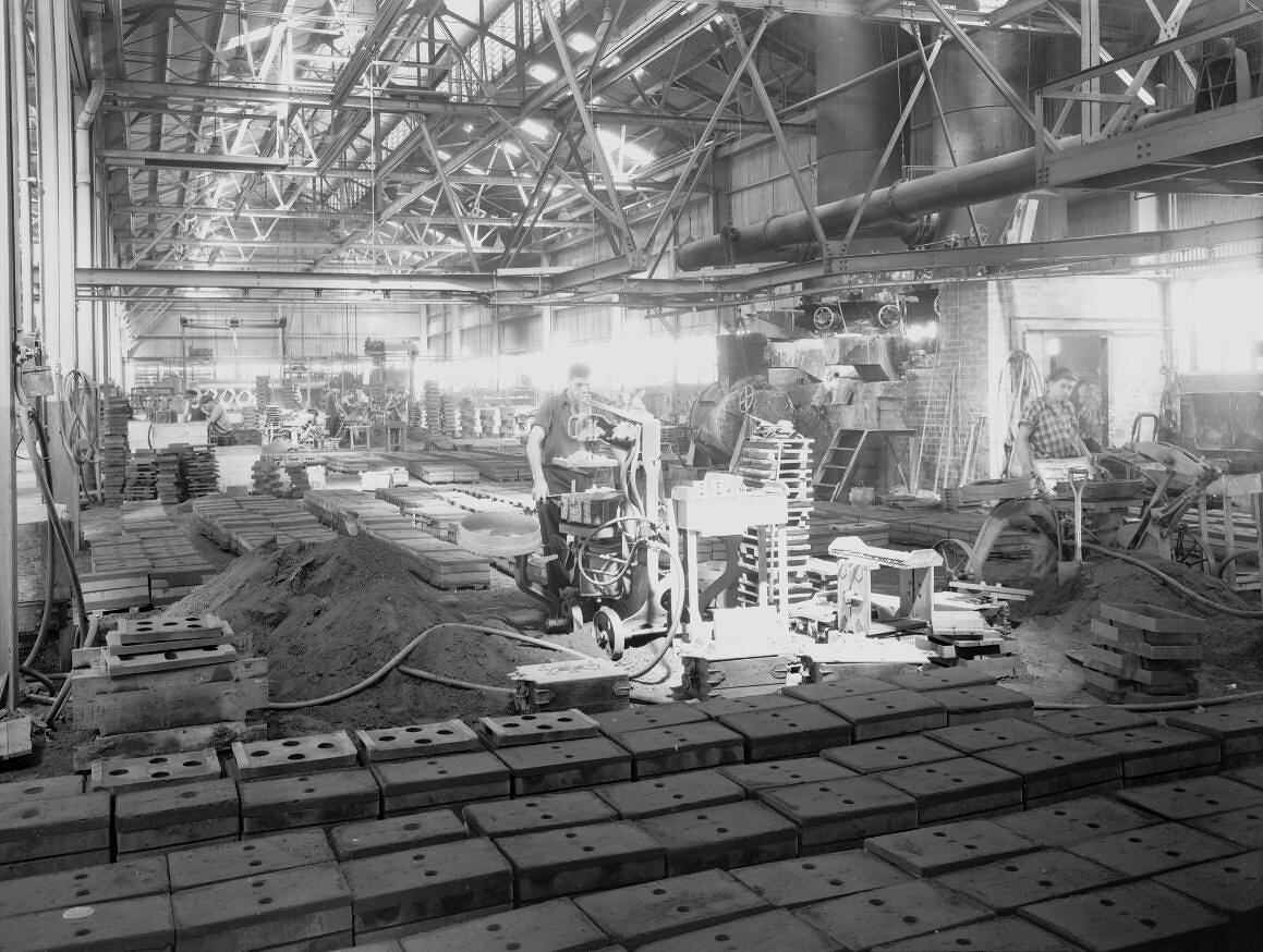 Negative - International Harvester, Foundry, Geelong Factory, 1941