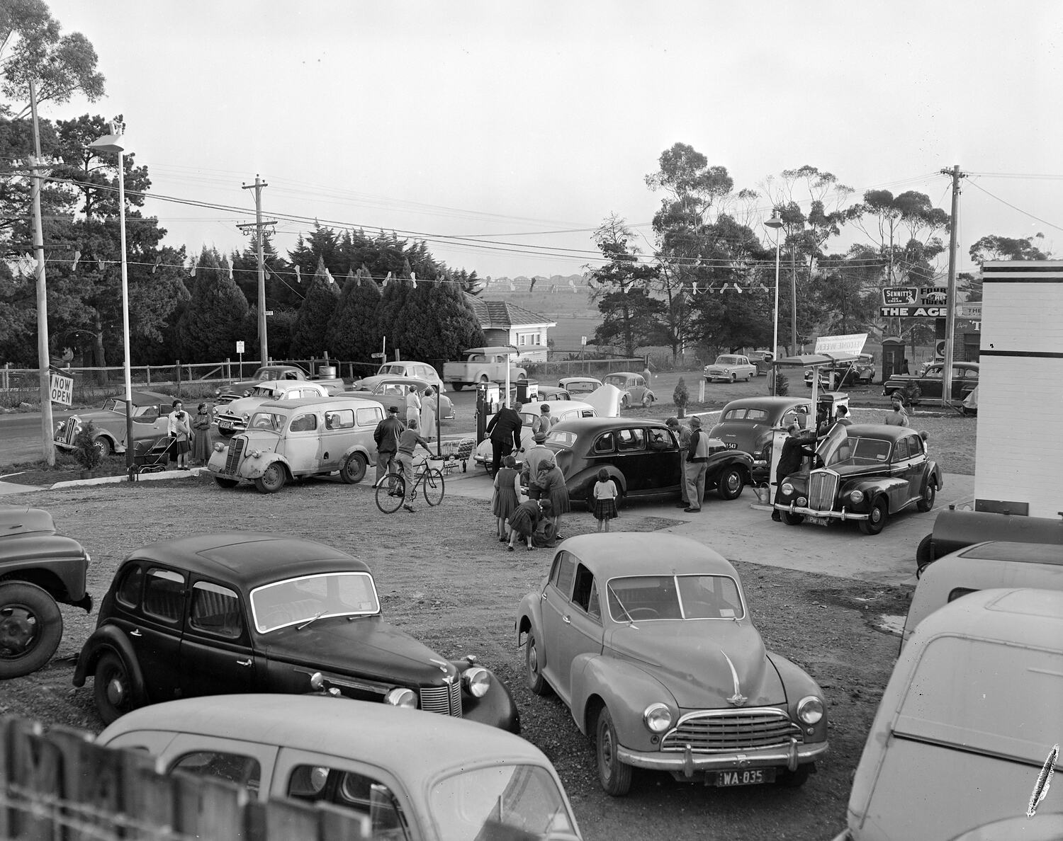 Negative Atlantic Union Oil Company, Cars Outside a Service Station