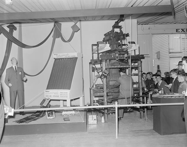Australian Wool Board, Exhibition Stand, Royal Melbourne Show, Flemington, Victoria, 21 Sep 1959