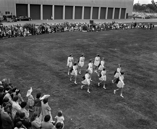 H.J. Heinz Company, Girl Guides Marching, Dandenong, Victoria, 12 Dec 1959