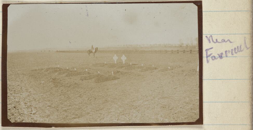 Cementery Near Favreuil, Somme, France, Sergeant John Lord, World War I, 1917