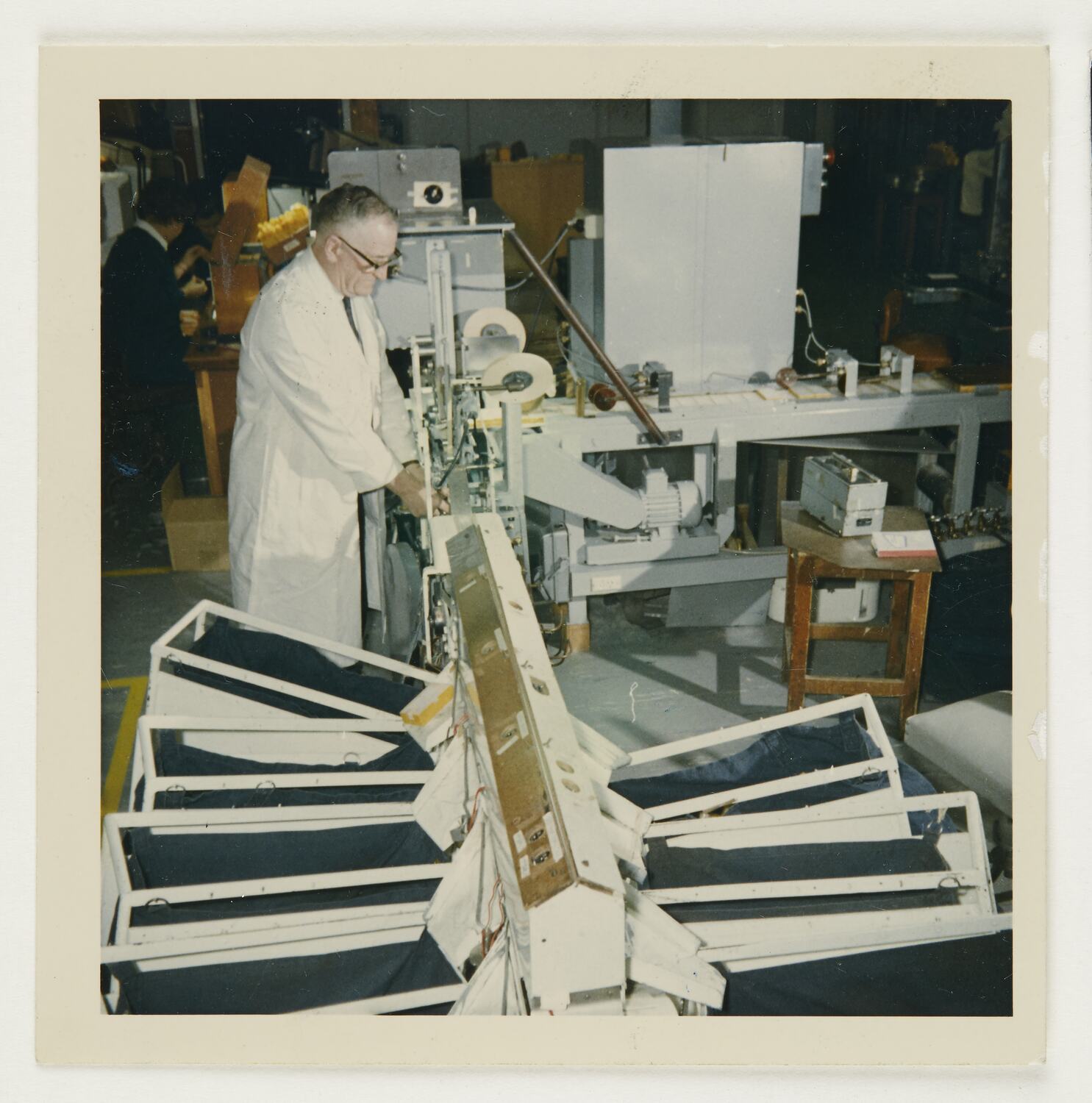 Photograph - Mechanically Sorting Slide Boxes, Building 20, Kodak ...