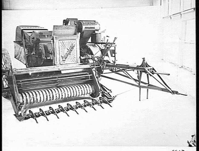 NO. 4 PICK-UP WITH CUTTER BAR: APRIL 1945