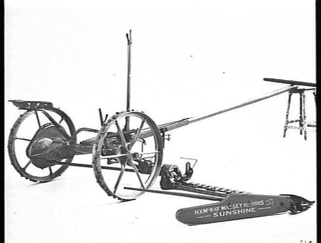 1-S OIL-BATH MOWER. JUN 1946