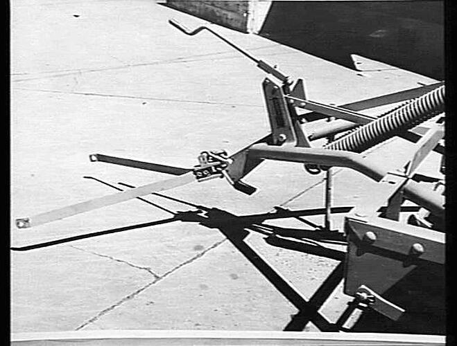 FERGUSON DRILL UNHITCHED: FEB 1956